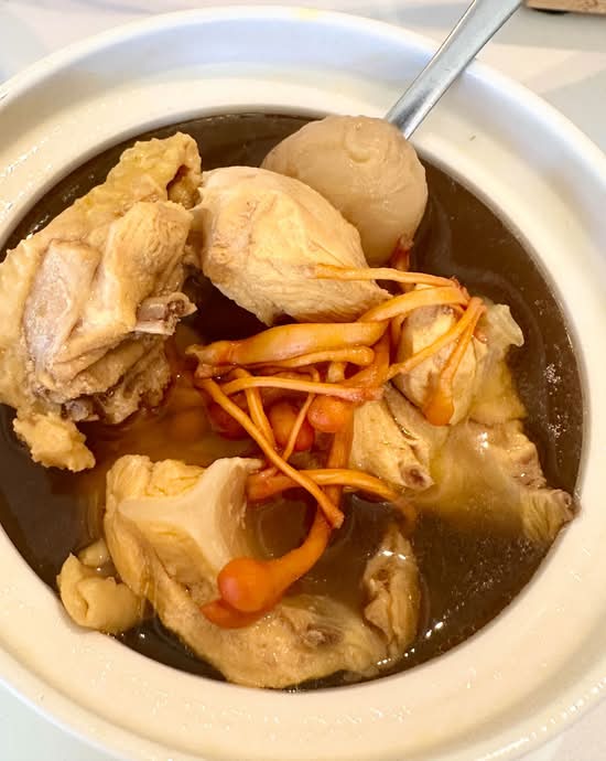 S10 Cordyceps Flower Chicken Soup 虫草花炖鸡